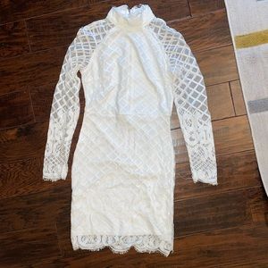 WHITE LACE DRESS